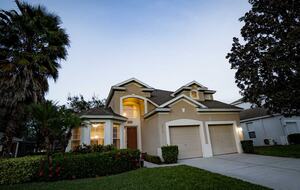 2 Miles From Disney with Private Resort Amenities - Kissimmee, Florida