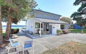 Tyee Beach House - Camano Island, Washington