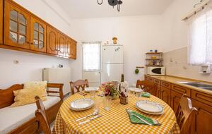 Amoni House – Authentic Village Stay in Santorini - Pyrgos Kallistis, Santorini, Greece