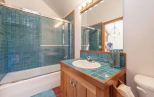 Beautiful Lake Tahoe Lakefront Cabin - Tahoma, California