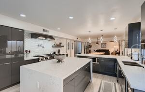 Gourmet chef's kitchen