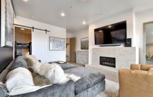 Premier Ski-In/Ski-Out Apex Townhome with Private Hot Tub - Park City, Utah