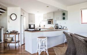 Castaways Beach House | Noosa Beachfront with Pool & Tennis - Castaways Beach, Australia