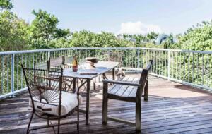 Castaways Beach House | Noosa Beachfront with Pool & Tennis - Castaways Beach, Australia