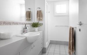 Castaways Beach House | Noosa Beachfront with Pool & Tennis - Castaways Beach, Australia