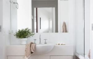 Castaways Beach House | Noosa Beachfront with Pool & Tennis - Castaways Beach, Australia