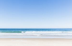 Castaways Beach House | Noosa Beachfront with Pool & Tennis - Castaways Beach, Australia