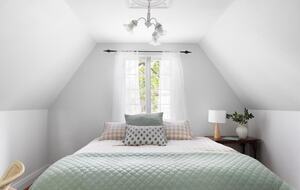 The Witta Chapel | Luxury Country Cottage Escape for 6 - Witta, Australia