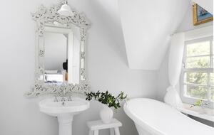 The Witta Chapel | Luxury Country Cottage Escape for 6 - Witta, Australia