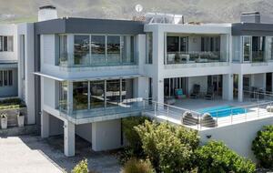 Stamford On Sea - Ornus District, Hermanus, South Africa
