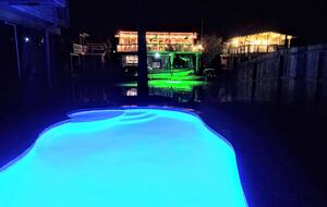 Corner Cove Hideaway - Jamaica Beach, Texas