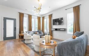 The Vinyl Vault | 6 Minutes from Broadway - Nashville, Tennessee