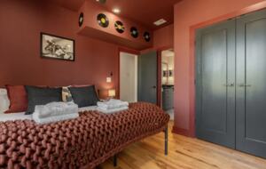 The Vinyl Vault | 6 Minutes from Broadway - Nashville, Tennessee