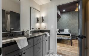 The Vinyl Vault | 6 Minutes from Broadway - Nashville, Tennessee