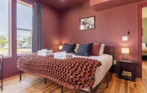 The Vinyl Vault | 6 Minutes from Broadway - Nashville, Tennessee