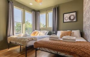 The Vinyl Vault | 6 Minutes from Broadway - Nashville, Tennessee