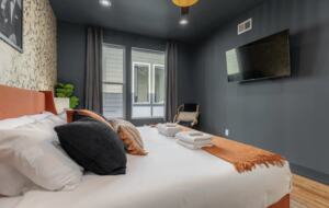 The Vinyl Vault | 6 Minutes from Broadway - Nashville, Tennessee