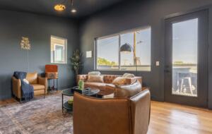 The Vinyl Vault | 6 Minutes from Broadway - Nashville, Tennessee