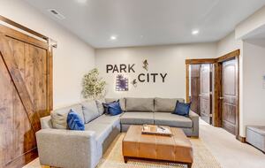 Herber City Hideaway | Beautiful views, Minutes to Park City Resorts, Hot Tub, and more! - Heber City, Utah