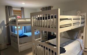 Cozy Mountain Escape with Hot Tub & Prime Access - Winhall, Vermont