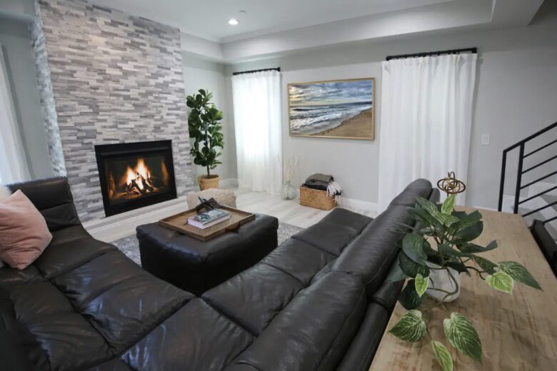 High End Beach House | Steps to Beach - Oxnard, California