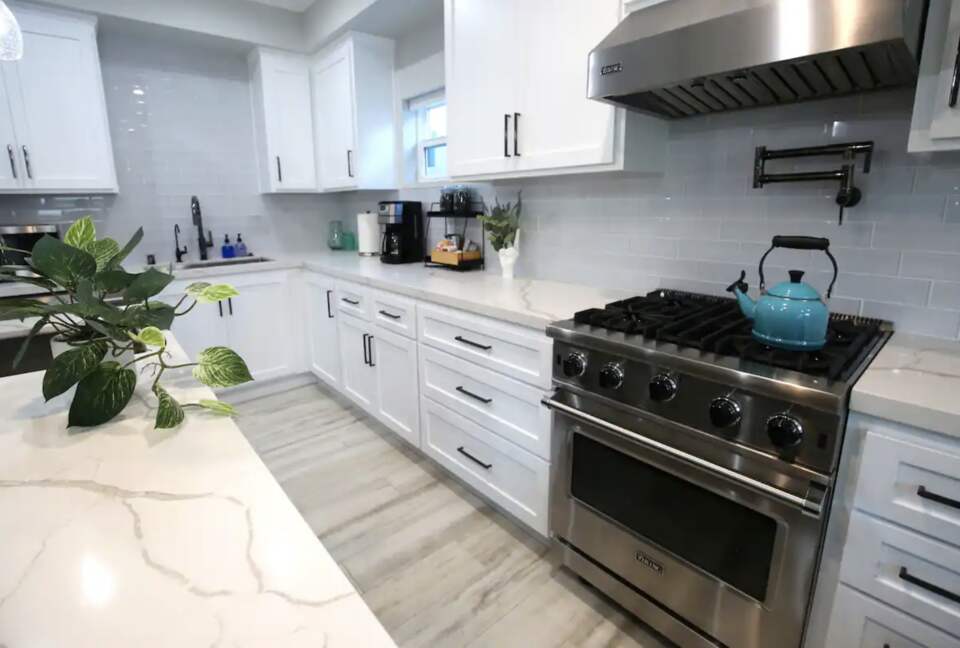 High End Beach House | Steps to Beach - Oxnard, California