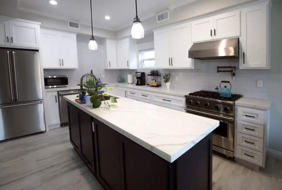 High End Beach House | Steps to Beach - Oxnard, California