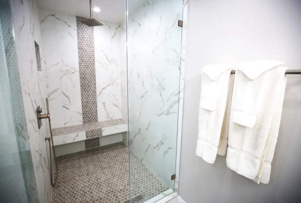 High End Beach House | Steps to Beach - Oxnard, California