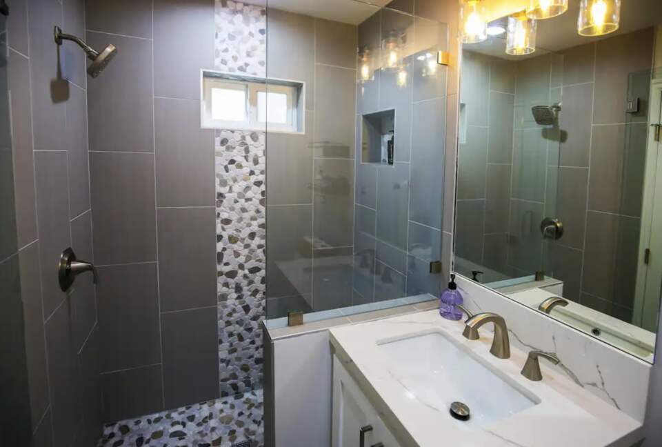 High End Beach House | Steps to Beach - Oxnard, California