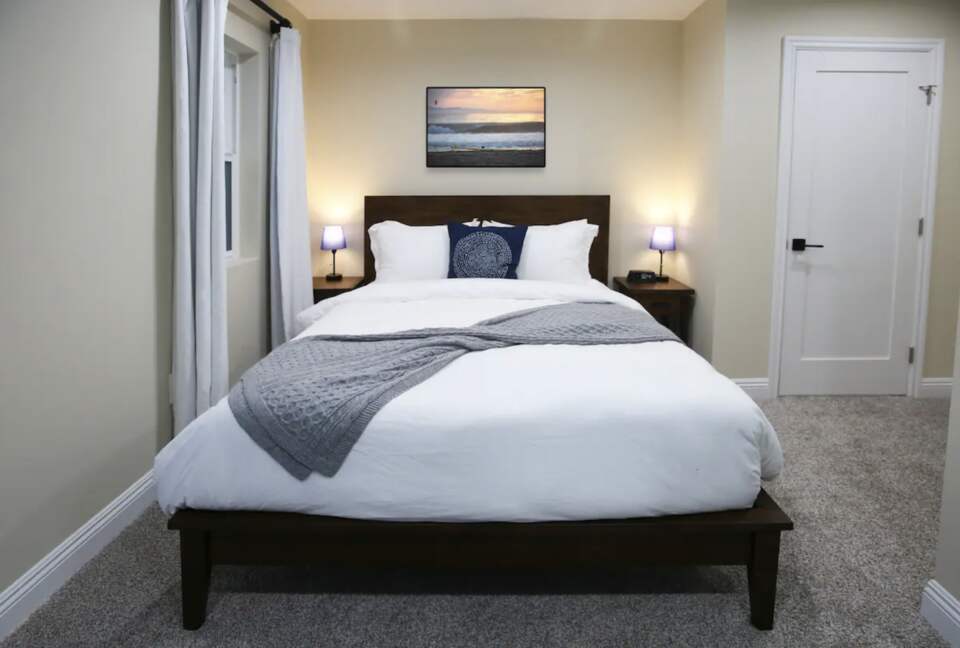 High End Beach House | Steps to Beach - Oxnard, California