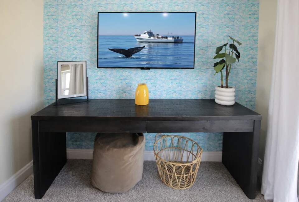 High End Beach House | Steps to Beach - Oxnard, California