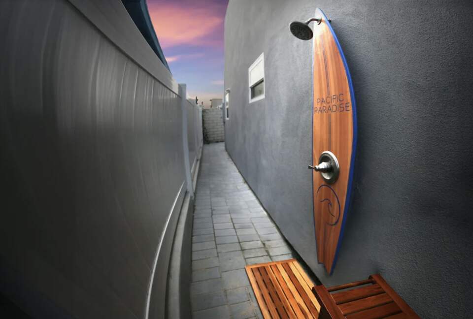 High End Beach House | Steps to Beach - Oxnard, California