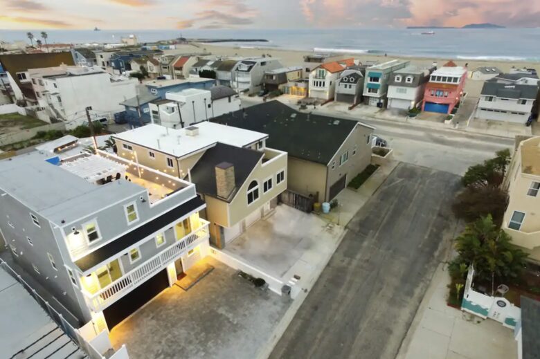 High End Beach House | Steps to Beach - Oxnard, California