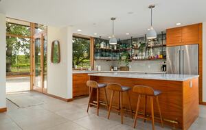 Pure Luxury: Casa Gaga Estates- Vineyard Retreat - Geyserville, California