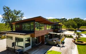 Pure Luxury: Casa Gaga Estates- Vineyard Retreat - Geyserville, California