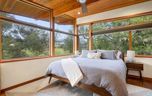 Pure Luxury: Casa Gaga Estates- Vineyard Retreat - Geyserville, California