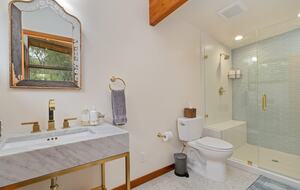 Pure Luxury: Casa Gaga Estates- Vineyard Retreat - Geyserville, California