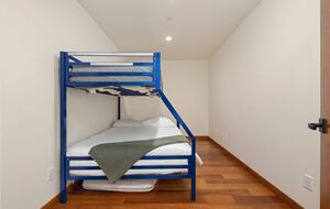 Pure Luxury: Casa Gaga Estates- Vineyard Retreat - Geyserville, California