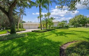 Exclusive Jupiter Sanctuary with Pool - Jupiter, Florida