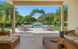 Exclusive Jupiter Sanctuary with Pool - Jupiter, Florida