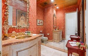 Exclusive Jupiter Sanctuary with Pool - Jupiter, Florida