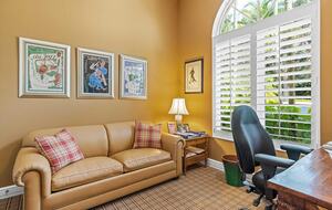 Exclusive Jupiter Sanctuary with Pool - Jupiter, Florida
