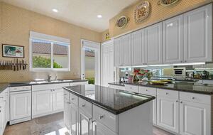 Exclusive Jupiter Sanctuary with Pool - Jupiter, Florida