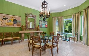 Exclusive Jupiter Sanctuary with Pool - Jupiter, Florida