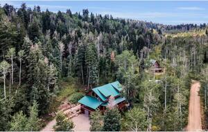 Big Bear Lodge: Spacious Escape in Tollgate Canyon near Park City - Coalville, Utah