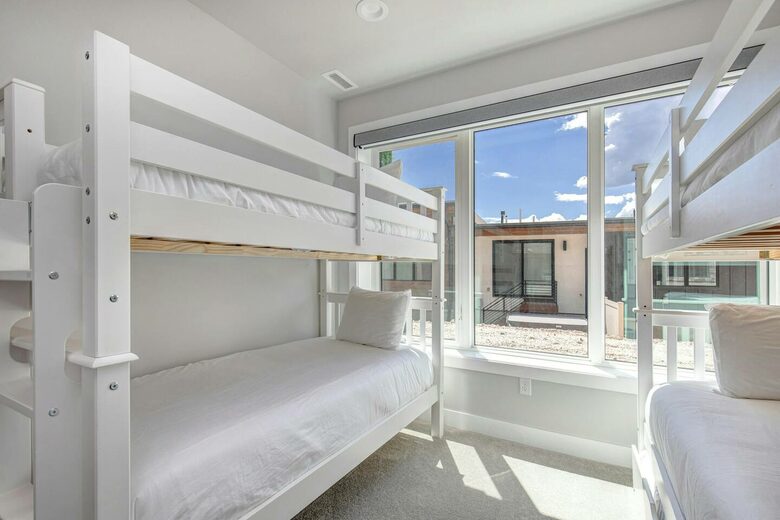Hideout Hideaway 4BR Townhome - Hideout, Utah
