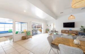 Atherstone | Large Spacious Home, Close Walk to Beaches - Yamba, Australia