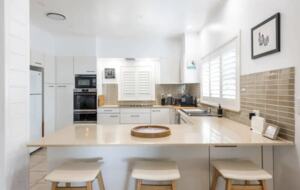 Atherstone | Large Spacious Home, Close Walk to Beaches - Yamba, Australia