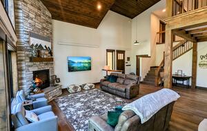 Gorgeous Cabin Getaway | Steps from Lake Cascade - Donnelly, Idaho