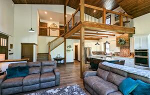 Gorgeous Cabin Getaway | Steps from Lake Cascade - Donnelly, Idaho